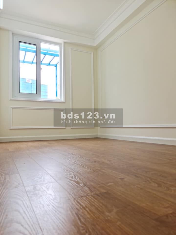 Bán Nhà Trung Tâm KIm Mã, Ba Đình, 3m ra phố, 50m2x5Tầng Giá 4tỷ9, Dọn về ở luôn.
