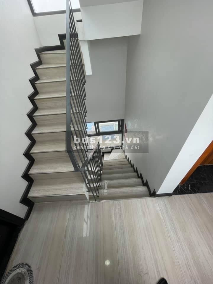 Chính chủ bán nhà Huỳnh Tấn Phát, 2 tầng, BTCT, dtsd 56m2, vuông như A4, sát mặt tiền tiền đường, chỉ 3.65 tỷ
