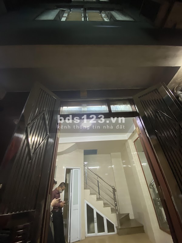Bán nhà Minh Khai 20mx6T khung cột chắc chắn, giá 2.25 tỷ lh 0916010180