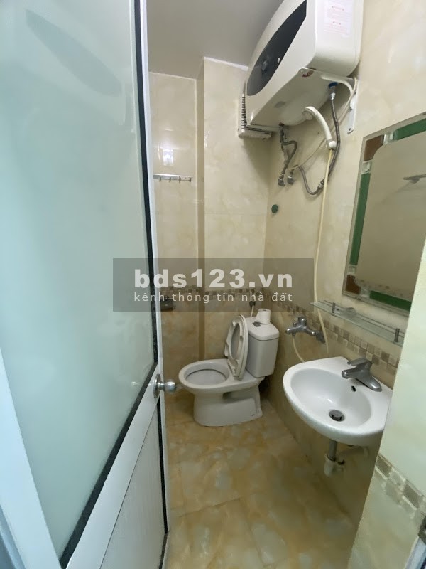 Bán nhà Minh Khai 20mx6T khung cột chắc chắn, giá 2.25 tỷ lh 0916010180