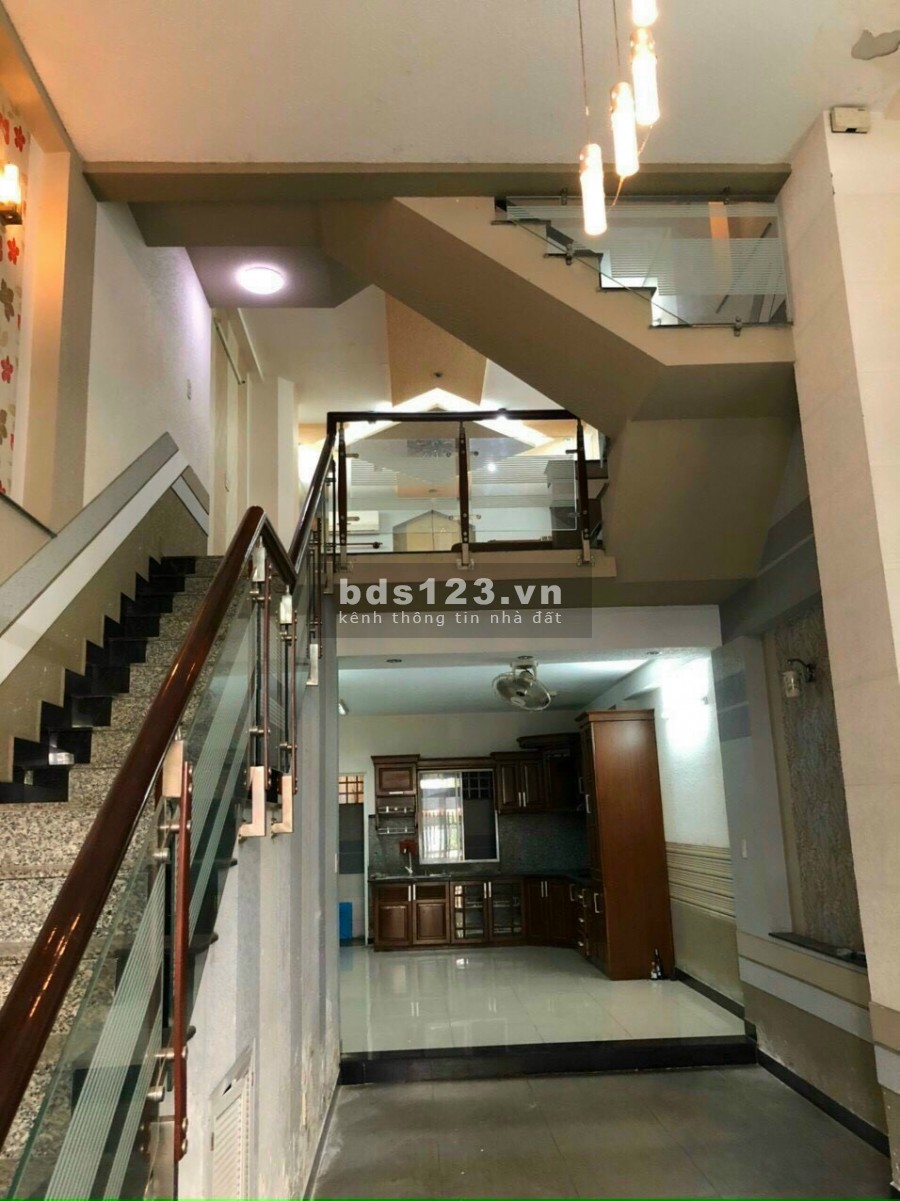 121m2 nhà 2 lầu đường số 3, Trường Thọ, ngang 6m xe hơi đậu trước cửa, giá hơn 7 tỷ