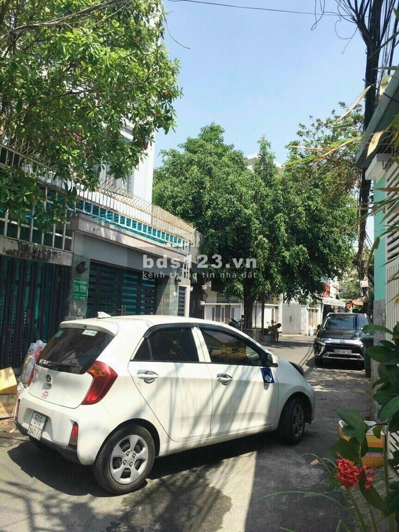 121m2 nhà 2 lầu đường số 3, Trường Thọ, ngang 6m xe hơi đậu trước cửa, giá hơn 7 tỷ