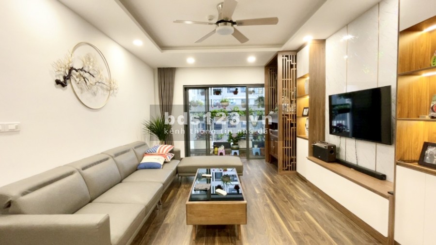 Chính chủ cần bán 4 pn, tầng 15 toàn Sapphire cc goldmark City. Dt 161m2