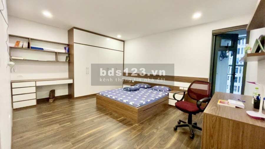 Chính chủ cần bán 4 pn, tầng 15 toàn Sapphire cc goldmark City. Dt 161m2