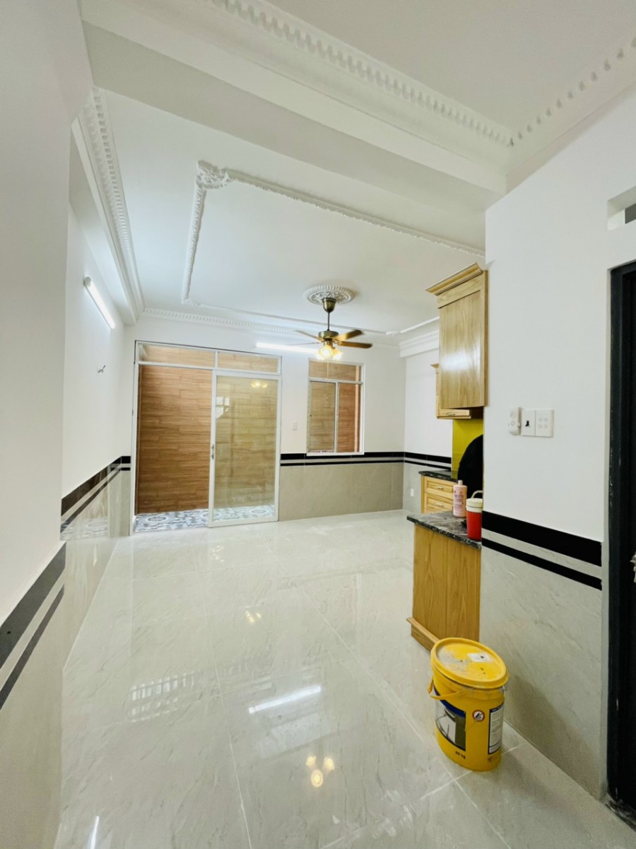 Bán nhà 1 trệt 2 lầu 1 lửng đẹp hẻm xe hơi đường số 11 p. Trường Thọ Giá tốt