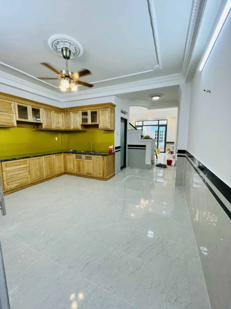 Bán nhà 1 trệt 2 lầu 1 lửng đẹp hẻm xe hơi đường số 11 p. Trường Thọ Giá tốt