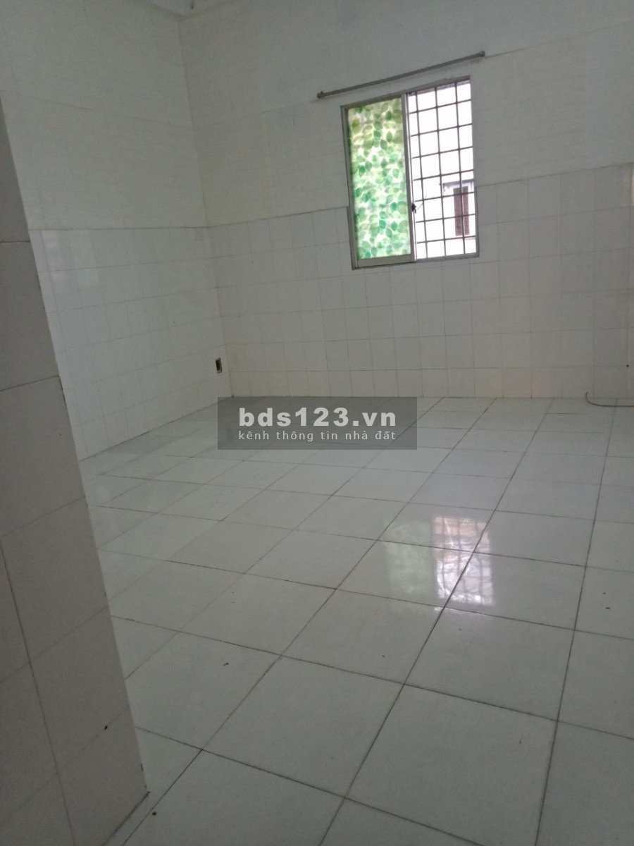 Phong trọ q11.thoáng mát.sạch sẽ.khong chung chủ