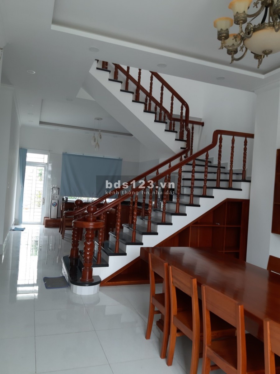 Biệt thự vị trí đẹp MT Võ Văn Tần 8x28m 2 lầu 6.3 tỷ tặng toàn bộ nội thất hình thật 100%