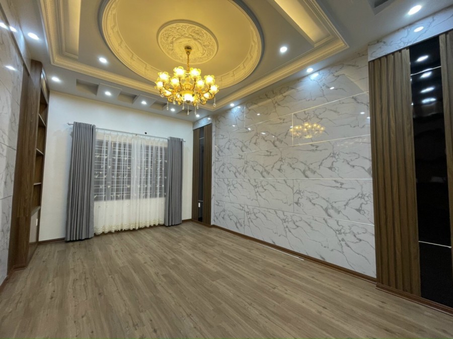 Gia đình cần bán gấp siêu phẩm phố Bến Láng, Hải An. Giá siêu tốt