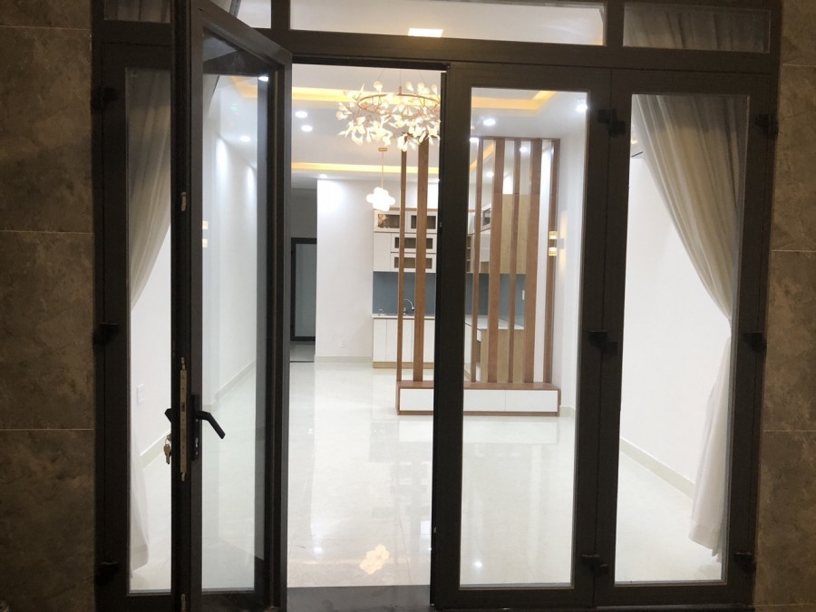 Bán mặt tiền 1 sẹc Nguyễn Tư Nghiêm Quận 2 92m2 giá 9,8 tỷ