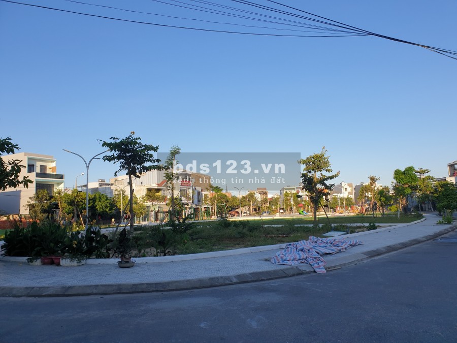Bán lô đất đẹp 110m2 đường 5m5 Quán Khái 3 đối diện công viên, Chợ Non Nước, Ngũ Hành Sơn