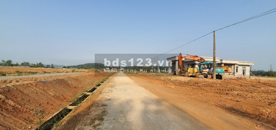 Đất nền sân bay liền kề khu công nghiệp 240 triệu/lô