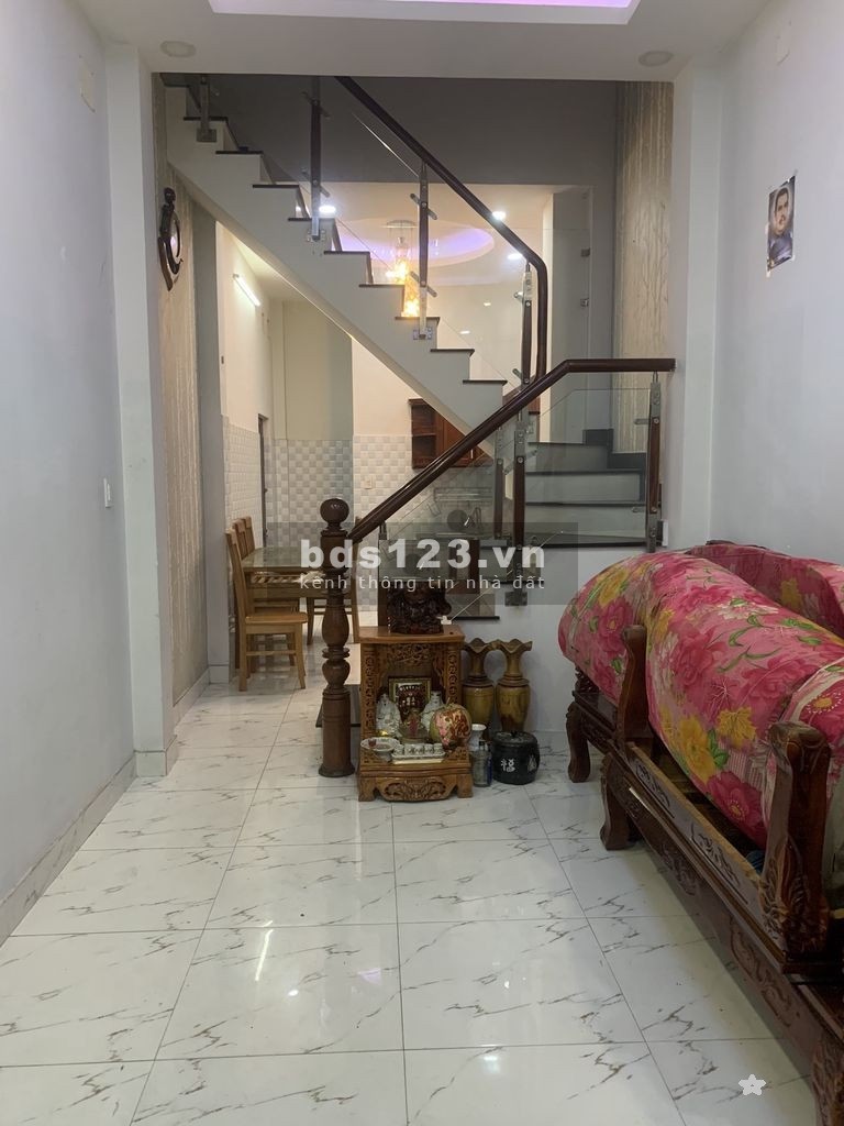 Nhà khu Tây Thạnh, 2 lầu, sân thượng, 3PN, giá 9TR