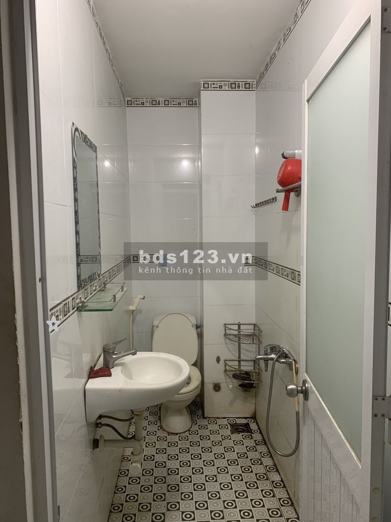 Nhà khu Tây Thạnh, 2 lầu, sân thượng, 3PN, giá 9TR