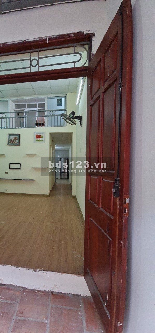 Cho Thuê nhà Nhà Đầm Hồng (Ngõ 93 Hoàng Văn Thái). 55m2 x 2 tầng. Ô tô 7 chỗ. ĐH, NL, TL, MG.