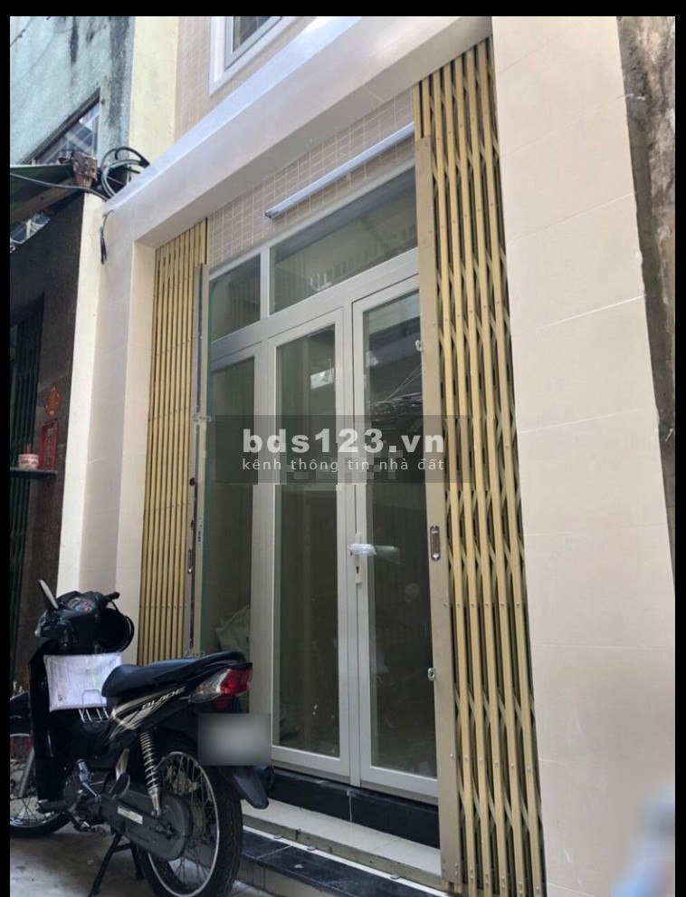 Nhà 24m2 Bạch Vân Q5. Cách MT 1căn, trệt lửng 2 lầu ST Giá 5,5 tỷ