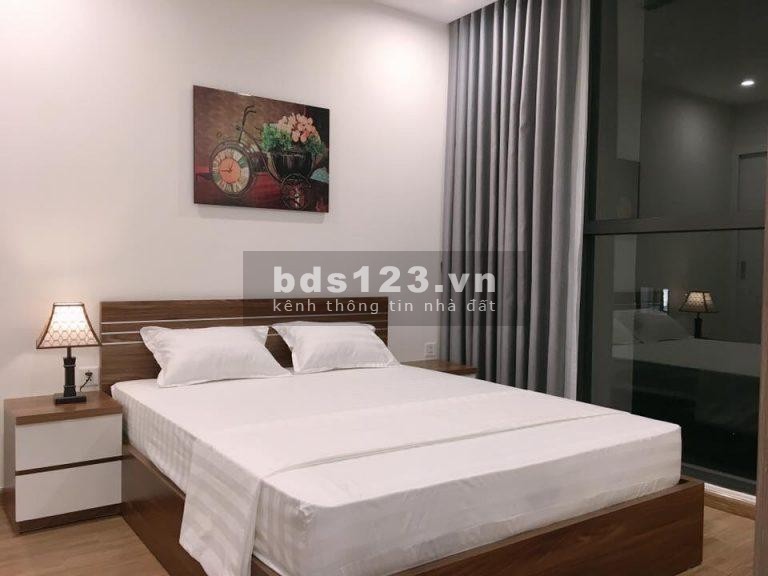 Gia đình cần bán gấp căn hộ 130m2 Tk 3Pn,2wc ban công hướng đông tại tòa mới cc hoàng huy nguyễn trãi.Lh 0977312893