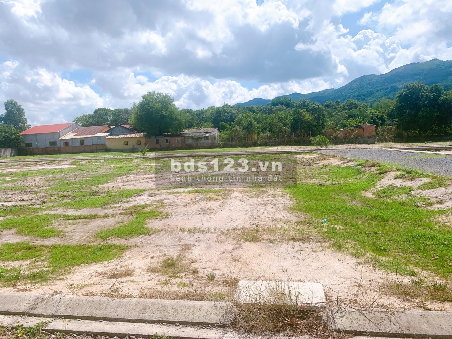 Đầu tư ắt sinh lợi từ lô đất Tân Hòa này. Nhanh tay nhé