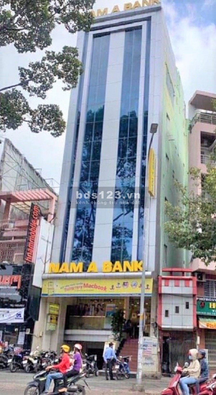 Bán nhà phố Lạc Long Quân. Ô tô, Kinh doanh, MT5.6m, 172m2, 23 tỷ