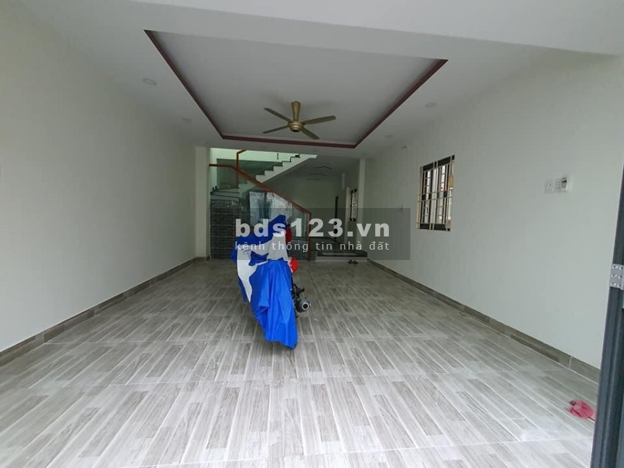 Hẻm Ô tô Lạc Long Quân Tân Bình sổ vuông vức chỉ 85tr/m2