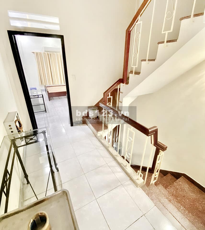 Mặt tiền Nguyễn Thái Học 126m2, 4 tầng, 6PN, Hẻm sau 3m thông Nguyễn Công Trứ
