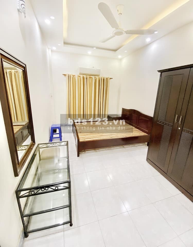 Mặt tiền Nguyễn Thái Học 126m2, 4 tầng, 6PN, Hẻm sau 3m thông Nguyễn Công Trứ