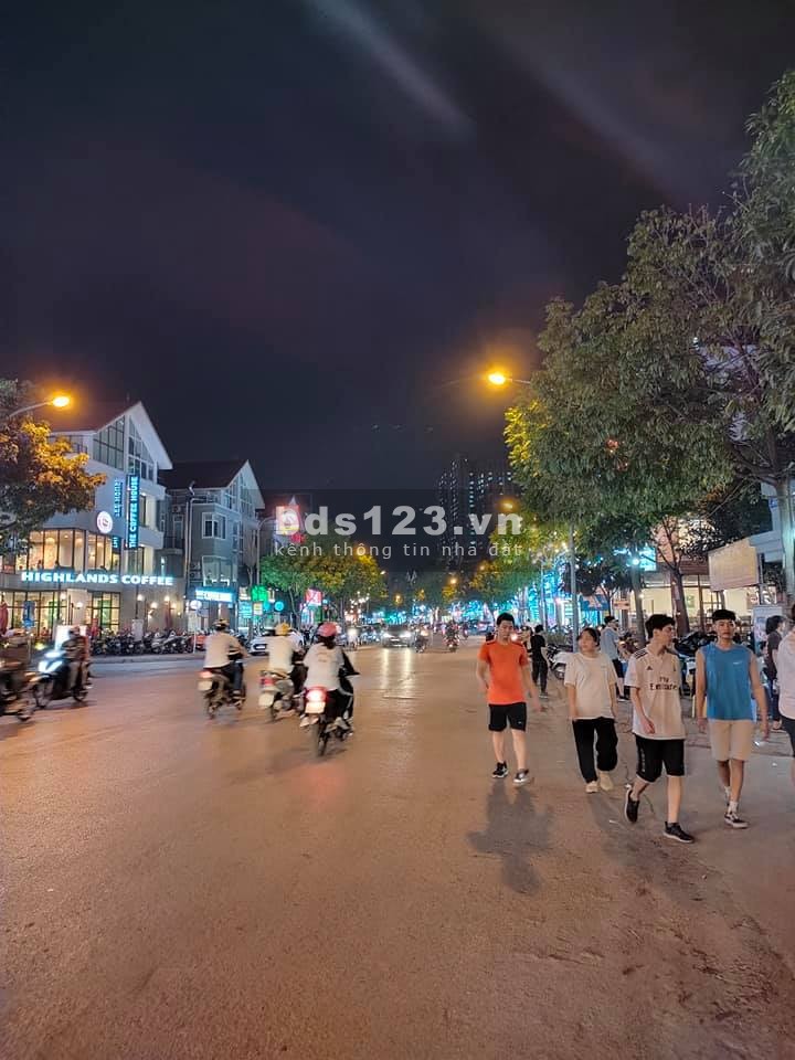 Bán đất tặng nhà cấp 4 ngõ thông Nguyễn Văn Lộc, Trần Phú, Làng Việt Kiều Châu Âu