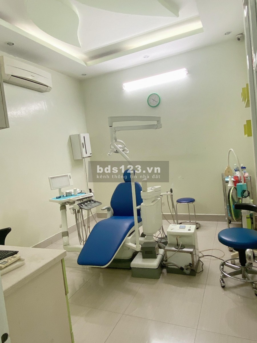 Mặt Tiền khu Phố Tây Bùi Viện - CHỦ GẤP BÁN HẠ HƠN 2 TỶ - Đang cho thuê có hợp đồng sẵn