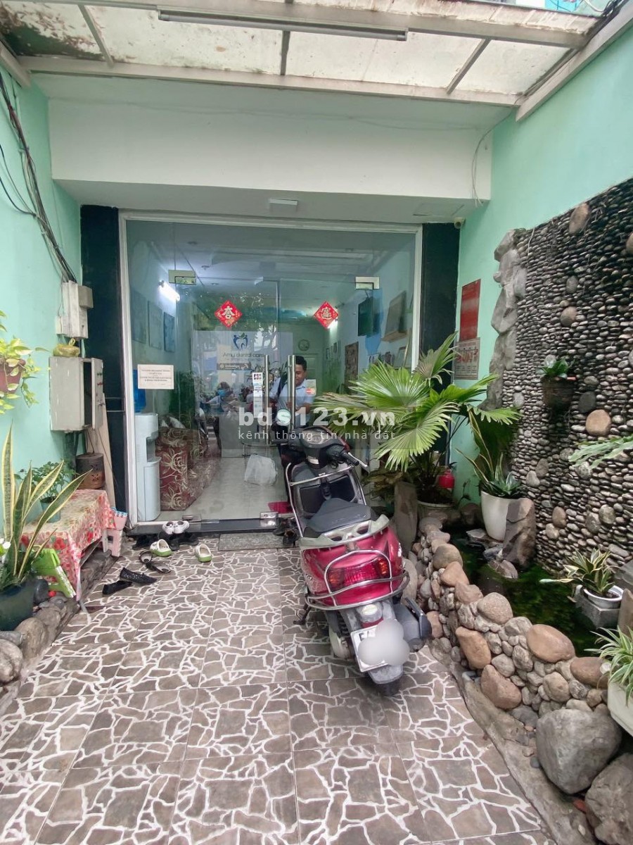 Mặt Tiền khu Phố Tây Bùi Viện - CHỦ GẤP BÁN HẠ HƠN 2 TỶ - Đang cho thuê có hợp đồng sẵn
