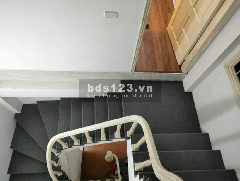 Bán nhà mặt phố Khâm thiên lô góc, kinh doanh vô địch, dt 48m2, 5 tầng, giá 14.8 tỷ