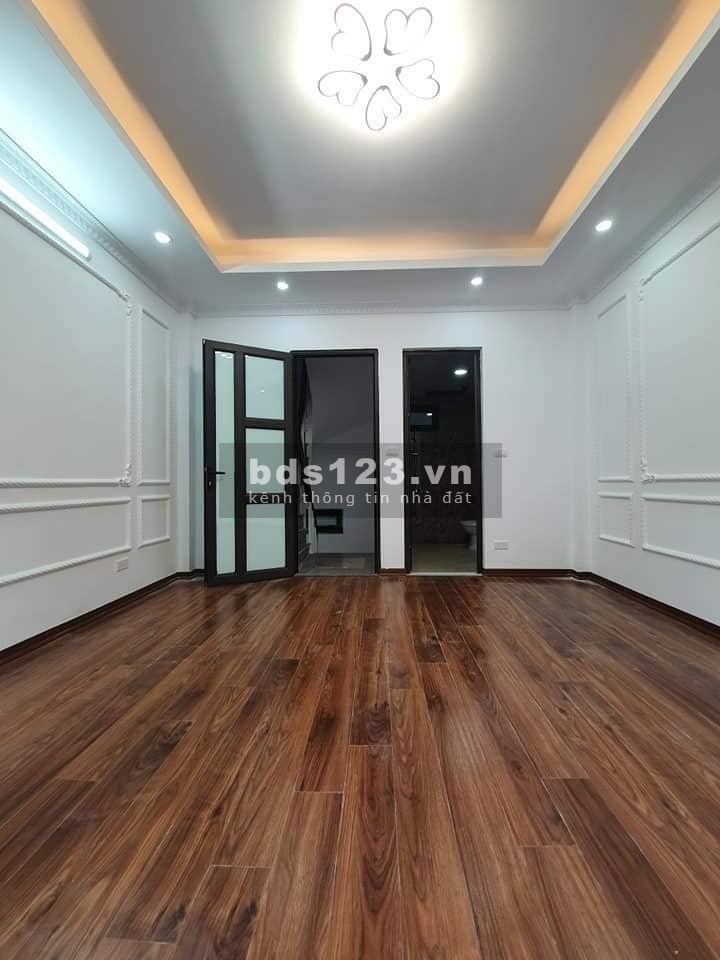 Định Công nhà mới ở luôn 5 tầng 33m2 chỉ 2 tỷ 99