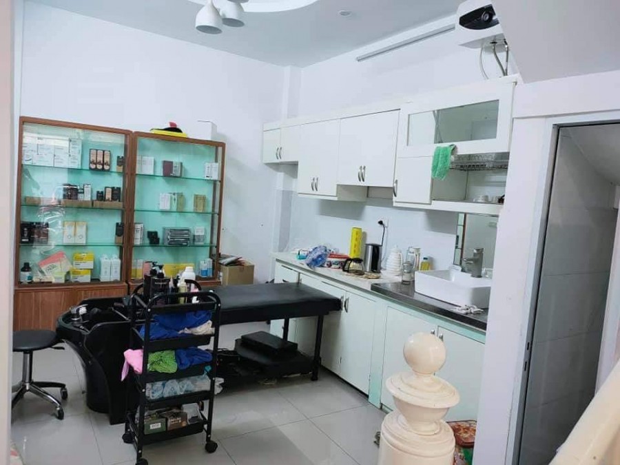 Nhà mới 5 tầng đẹp long lanh, vừa ở vừa kinh doanh, vị trí đẹp nhất khu vực Hoàng Mai