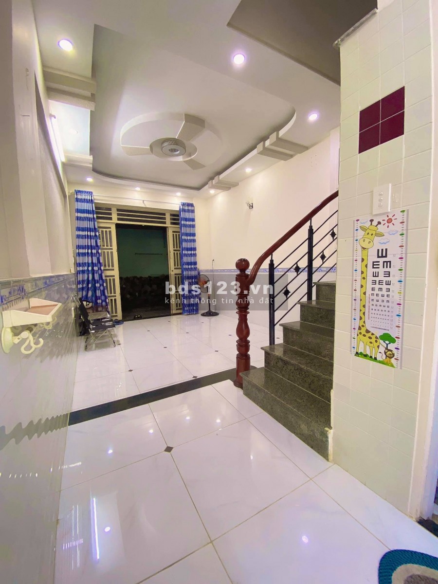 Bán Nhà Phố Đường Hoàng Hoa Thám Quận Phú Nhuận. DT: 38m2. LH: 0932.155.399.