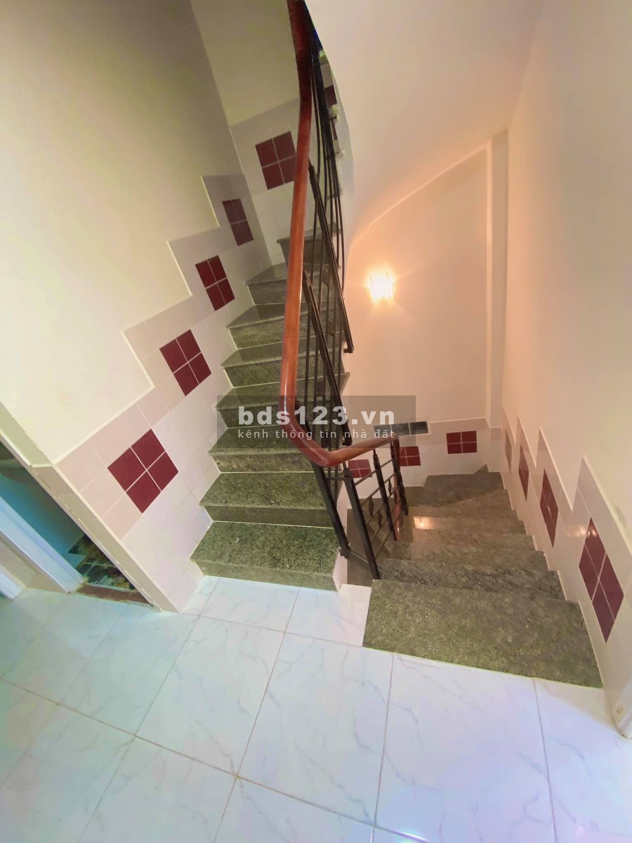 Bán Nhà Phố Đường Hoàng Hoa Thám Quận Phú Nhuận. DT: 38m2. LH: 0932.155.399.
