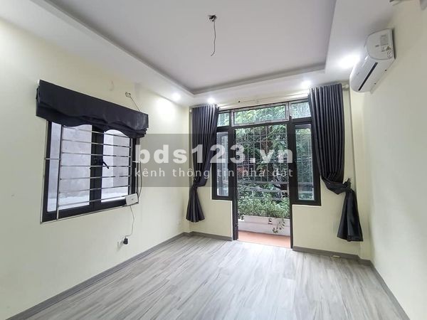 Bán nhà đại từ, viên hồ linh đàm, hà nội, diện tích vuông 45m,xây 5 tầng, giá nhỏ 4,7 tỷ.