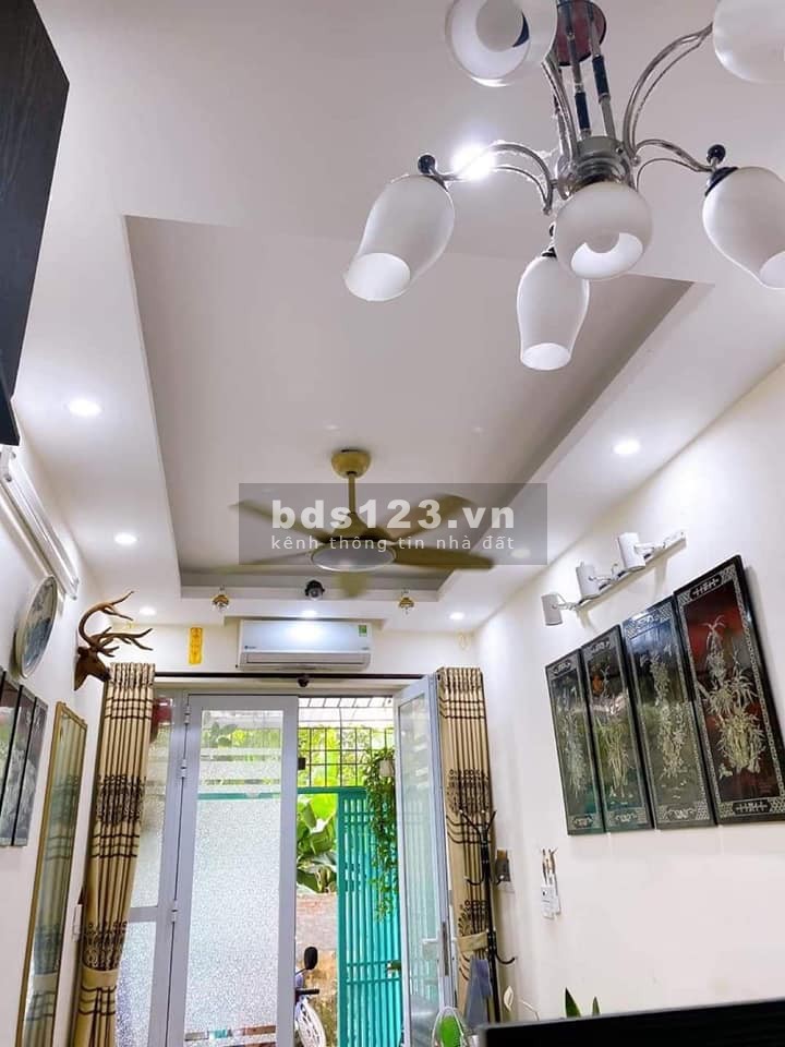 Gần đường Hoàng Mai, vài bước ô tô, ngõ siêu rộng, 36m2, 4 tầng tự xây, 3 pn, giá 2.7 tỷ