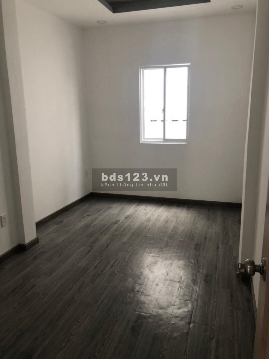 Gấp bán nhà Bành Văn Trân, Tân Bình giáp Q10, 42m2, Nở Hậu, Chỉ 3 tỷ 6