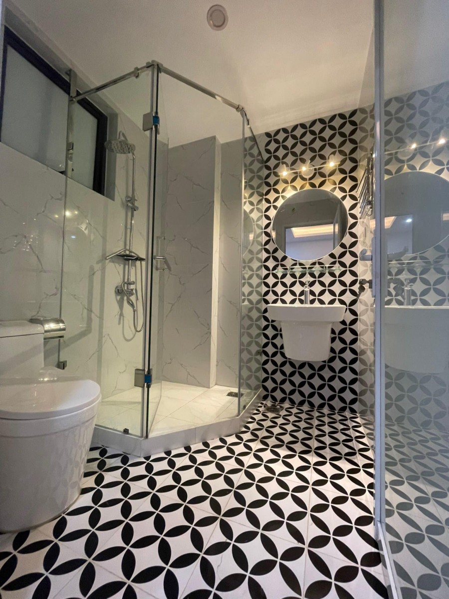Hiếm ! Nhà phố Nguyễn Khang, Cầu Giấy, 34m2X5T, Vuông- Mới, Chỉ 4.2 Tỷ