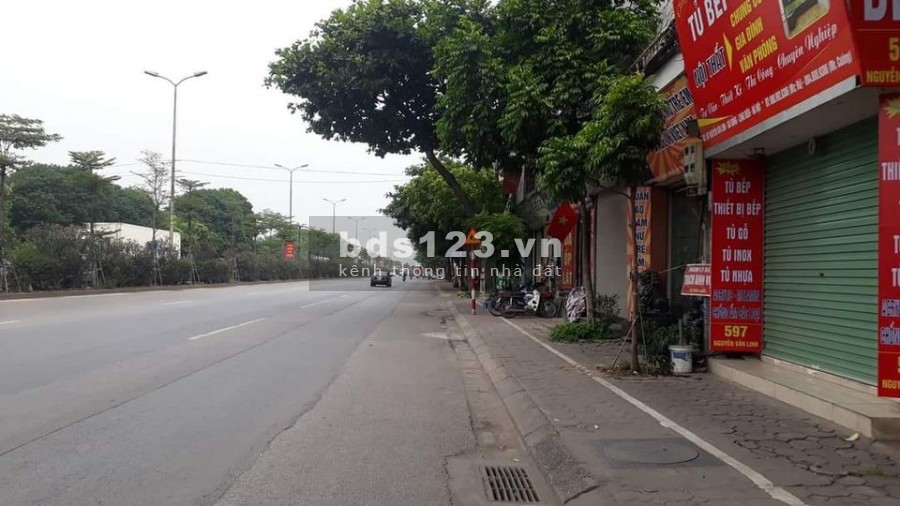 Mặt phố lớn kinh doanh sầm uất, nhà mới đẹp, nội thất nhập ngoại, sổ đỏ, 4 tầng