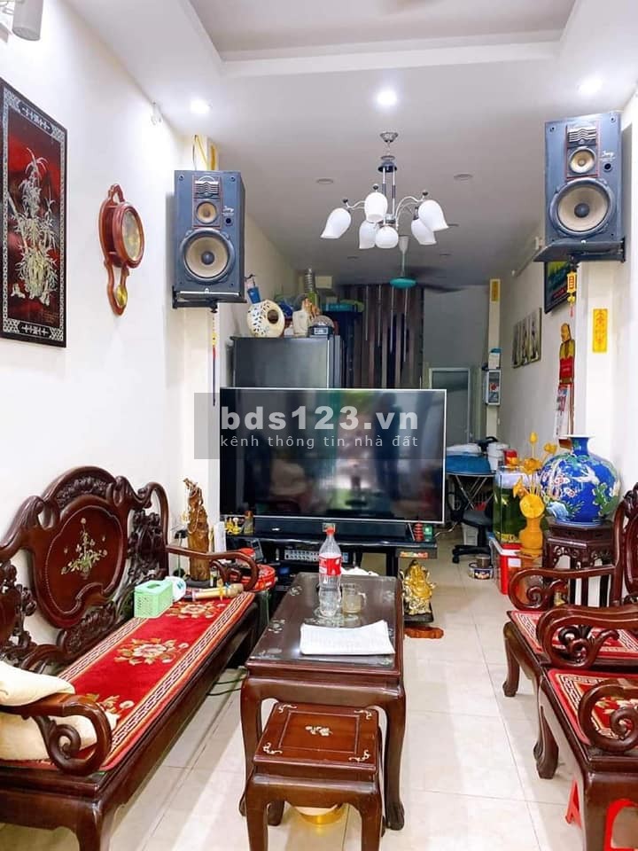 Gần đường Hoàng Mai, vài bước ô tô, ngõ siêu rộng, 36m2, 4 tầng tự xây, 3 pn, giá 2.7 tỷ