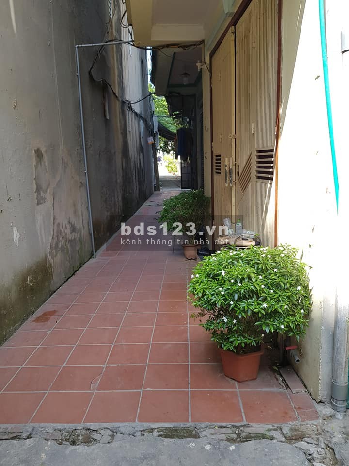 Nhà xây chắc chắn, 4 phòng ngủ, dân trí thiện lành, dtsd 32m2