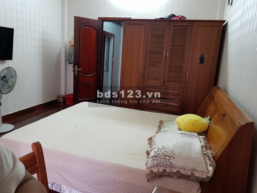 Nhà xây chắc chắn, 4 phòng ngủ, dân trí thiện lành, dtsd 32m2