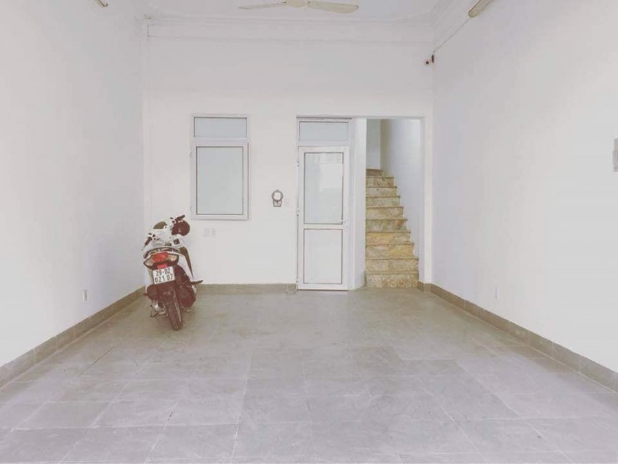 Bán nhà ngõ Hòa Bình 7, Hai Bà Trưng, cho thuê doanh thu 30tr/tháng, 51m2 x 6 tầng LH 0944267031