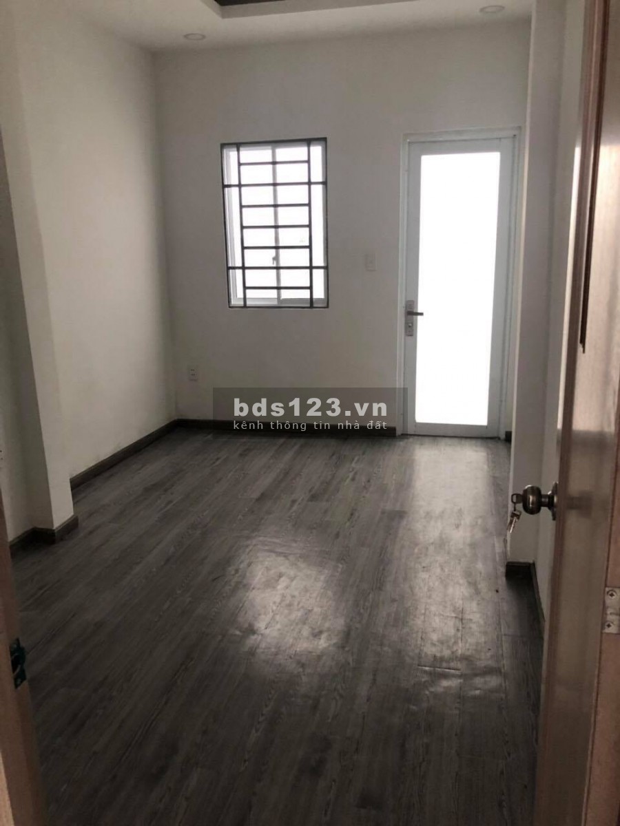 Gấp bán nhà Bành Văn Trân, Tân Bình giáp Q10, 42m2, Nở Hậu, Chỉ 3 tỷ 6