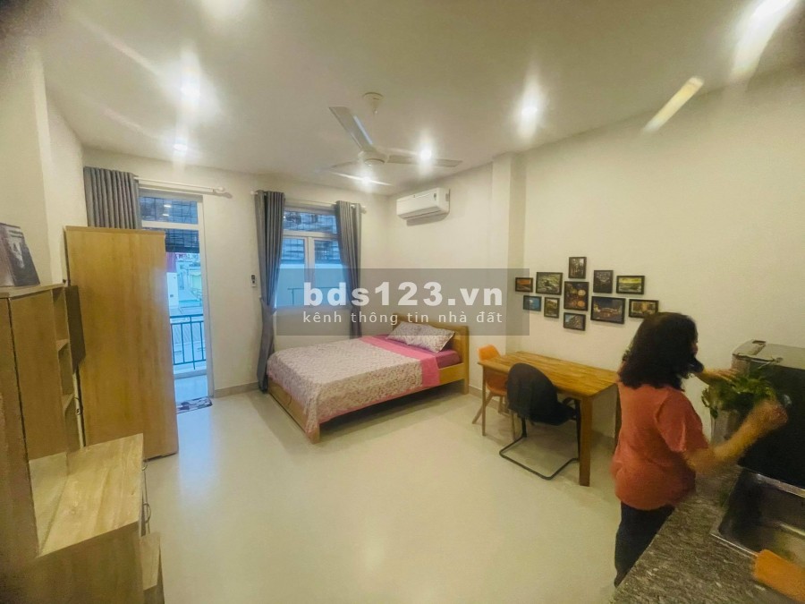 Bán nhà CHDV, 115 phòng, gần Etown, 65 tỷ, 300m2, đầu tư cho thuê, cao cấp.