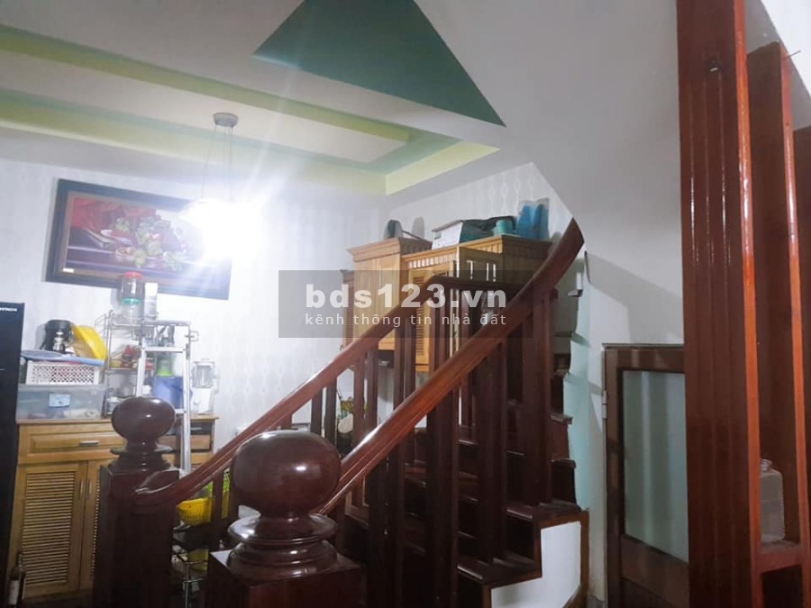 Nhà xây chắc chắn, 4 phòng ngủ, dân trí thiện lành, dtsd 32m2