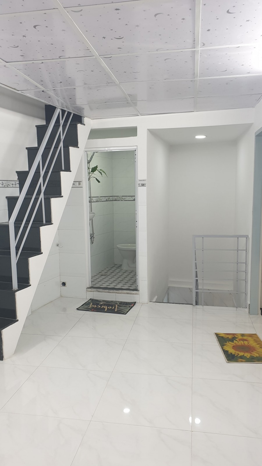 Hẻm 1/, rộng 6.35m, Phùng Văn Cung, 3 tầng, giá sốc 3.05 tỷ