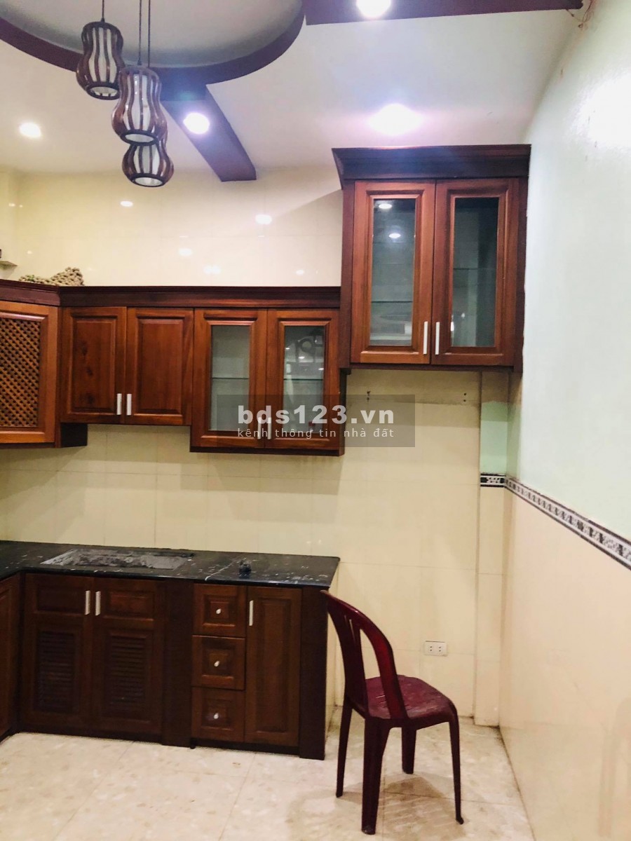 Gia đình cần bán gấp nhà 4 tầng 42m2 ô tô đỗ cửa tại trung tâm Hà Đông chỉ 3,6 tỷ