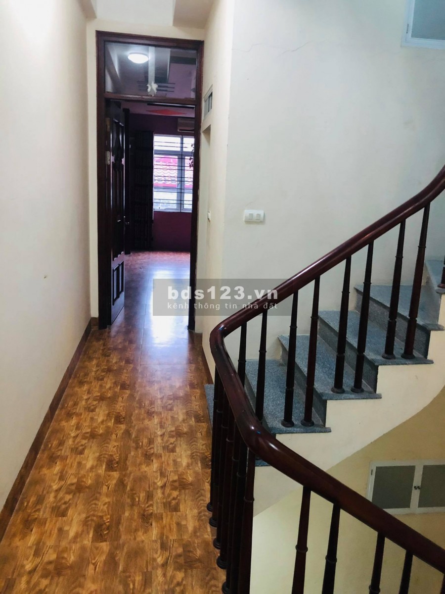 Gia đình cần bán gấp nhà 4 tầng 42m2 ô tô đỗ cửa tại trung tâm Hà Đông chỉ 3,6 tỷ