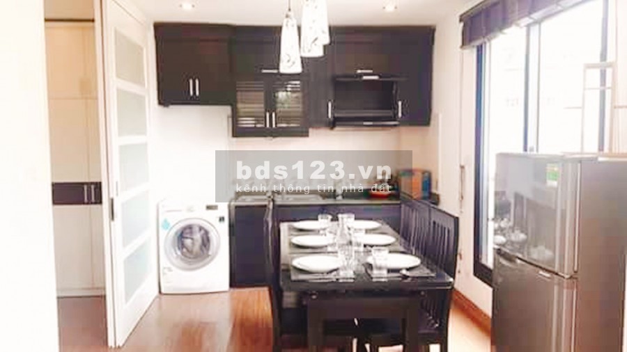 Cần bán toà căn hộ DV 5 tầng, Diện tích 86m2, ngõ 31 Xuân Diệu hướng Đông Bắc giá 16 tỷ. Lh 0966286718